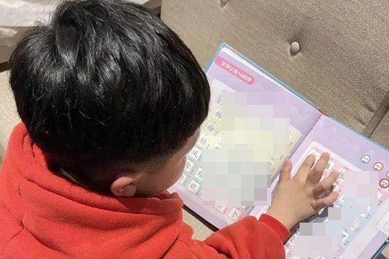 Mẹ là Tiến sĩ ngày nào cũng dạy con trai 5 tuổi làm một việc, chồng phàn nàn 