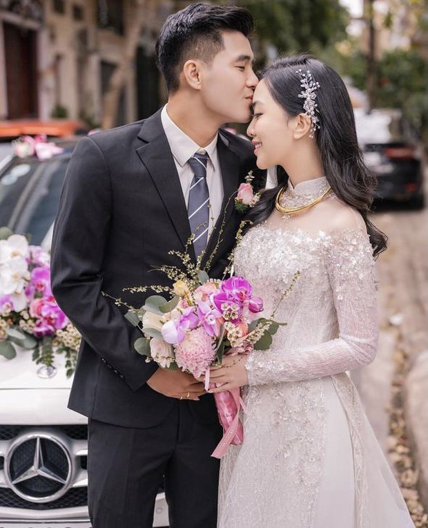 4 năm bên nhau của Hà Đức Chinh và Mai Hà Trang: Từ hẹn hò giấu mặt đến bước ngoặt về quê ra mắt, kết lại bằng đám cưới siêu hoành tráng-13