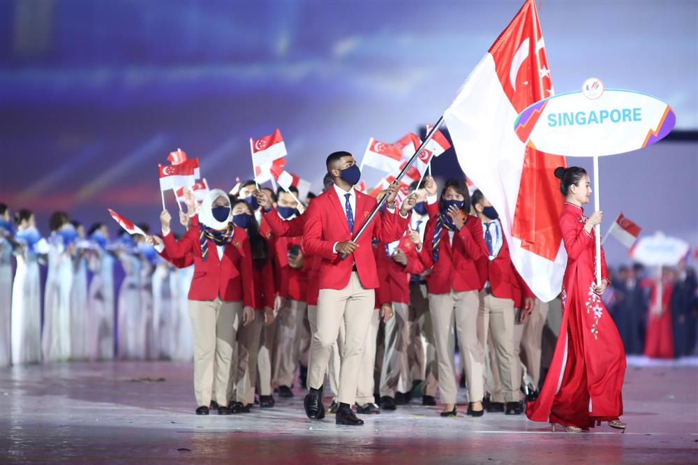 Những khoảnh khắc ấn tượng nhất lễ khai mạc SEA Games 31: Pháo hoa thắp sáng chảo lửa Mỹ Đình, những nụ cười tươi ánh lên niềm tự hào dân tộc đã lâu rồi mới thấy!-11