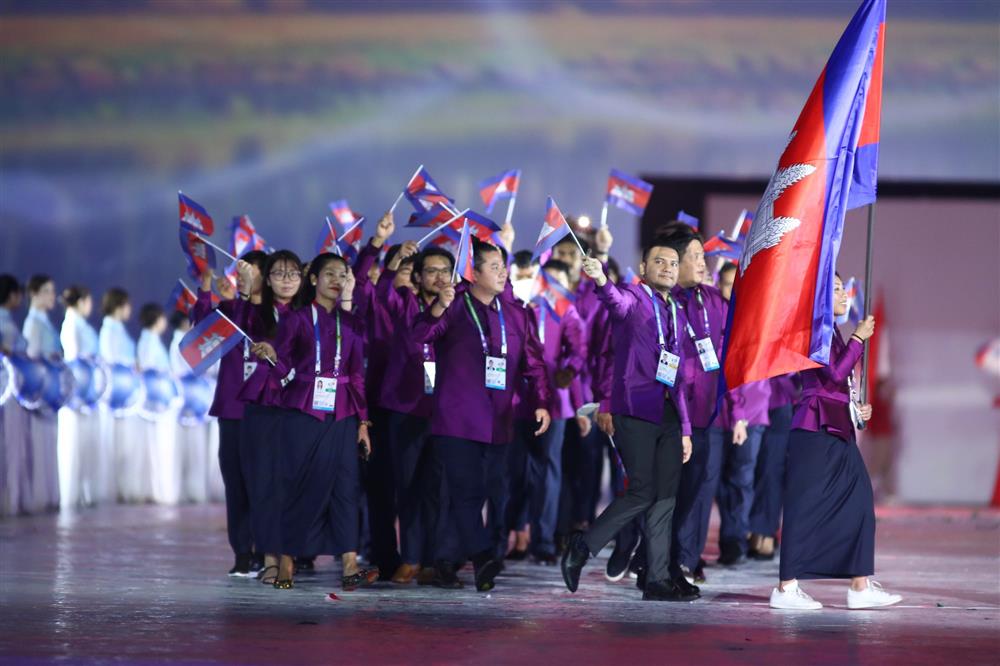 Những khoảnh khắc ấn tượng nhất lễ khai mạc SEA Games 31: Pháo hoa thắp sáng chảo lửa Mỹ Đình, những nụ cười tươi ánh lên niềm tự hào dân tộc đã lâu rồi mới thấy!-12