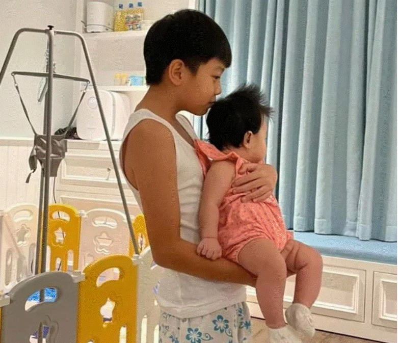 Lisa - Leon và cả Subeo chẳng bao giờ mặc đồ hiệu, biết được lý do ai cũng gật gù mẹ Hà Hồ dạy con thật tuyệt!-6