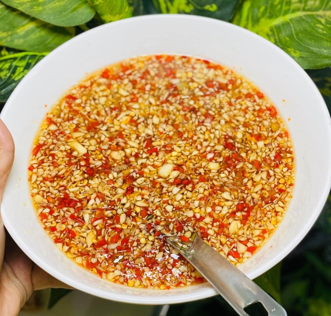 Pha mắm chua ngọt nếu muốn tỏi ớt nổi lên 100% không trượt phát nào thì đây là bí quyết chị em phải luôn nhớ-3