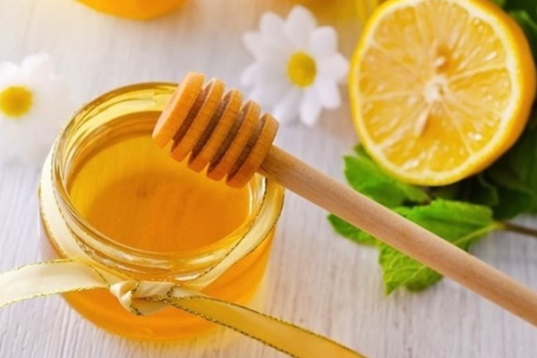 Đều đặn uống sữa mật ong, sau 7 ngày cơ thể có 9 sự thay đổi cho da và xương khớp-1