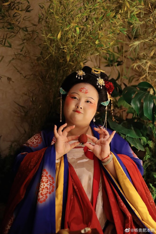 Cô gái nặng 100 kg xuất sắc cosplay đệ nhất mỹ nhân Dương Quý Phi, nhận được bao lời khen ngợi: Con gái khi tự tin là đẹp nhất-5