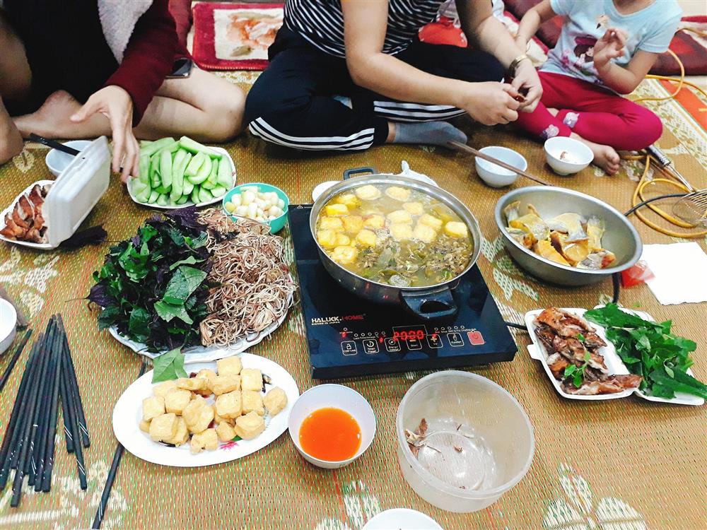 Loài côn trùng sống vài giờ, mỗi năm chỉ có một lần thành đặc sản bạc triệu ở Hà Nội-8