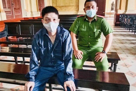 Người đàn ông giết và hiếp dâm vợ bạn vì bạn từ chối đi nhậu