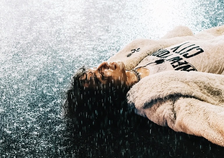 Thấy gì từ pha quay xe hàng loạt của fan Đông Nhi?-3