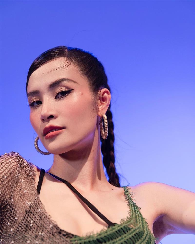 Đông Nhi bị tố ngâm tiền từ thiện lũ lụt miền Trung suốt 6 tháng-1