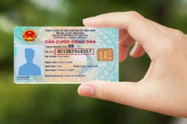 Lo ngại tăng phí khi giao dịch ATM bằng căn cước công dân-2