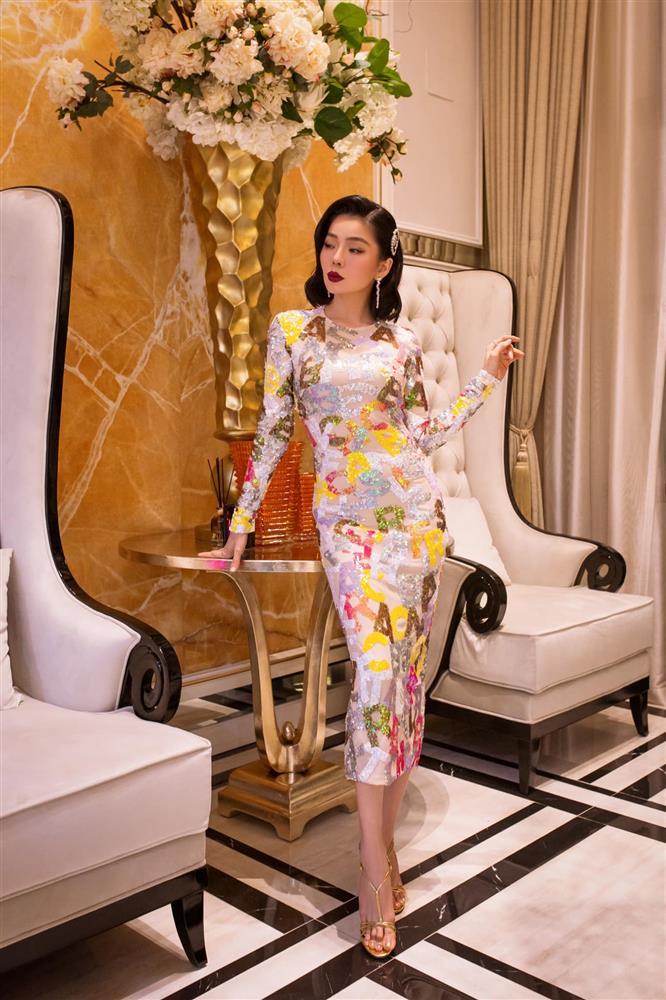 Lệ Quyên đụng váy HHen Niê, ra sao khi gặp body đẹp nhất Vbiz?-1