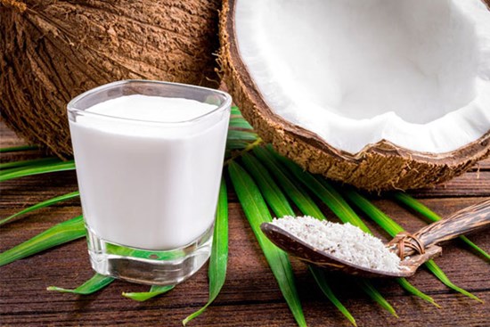 Mách chị em cách làm nước cốt dừa sánh mịn, thơm ngậy tại nhà không cần mua ngoài quán