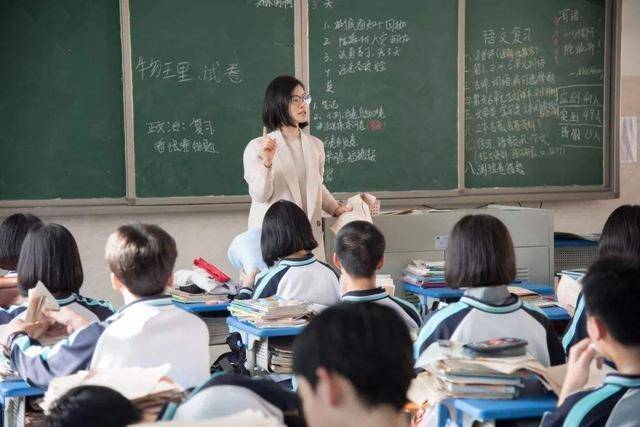 Giáo sư nổi tiếng thẳng thắn khuyên phụ huynh đừng cho con tham gia KIỂU LỚP này: Tốn tiền bạc, không giúp ích tương lai!-2