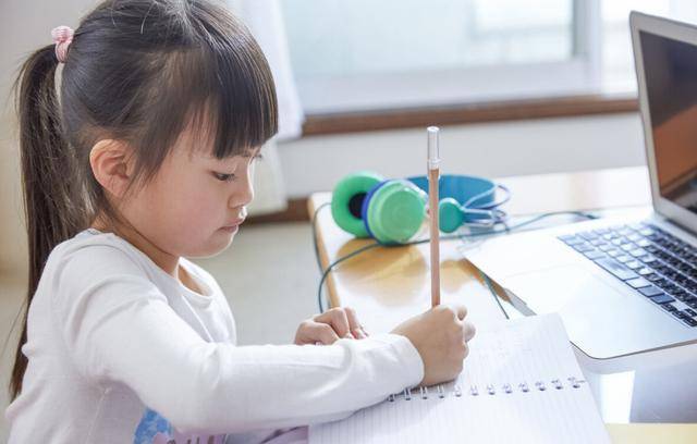 Giáo sư nổi tiếng thẳng thắn khuyên phụ huynh đừng cho con tham gia KIỂU LỚP này: Tốn tiền bạc, không giúp ích tương lai!-4