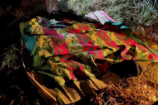 Phát hiện thi thể nữ sinh lớp 8 tại hồ nước