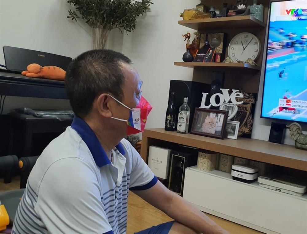 MC Lại Văn Sâm đăng ảnh kỉ niệm 19 năm về trước và hiện tại khi xem SEA Games khiến nhiều người ngỡ ngàng vì không khác nhau là mấy-3