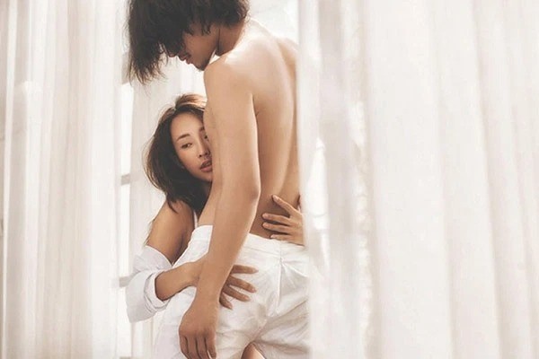 Cặp đôi hẹn hò được 6 tháng, chàng trai sửng sốt nghe bạn gái thều thào gọi tên bạn tình trong lúc mây mưa-1