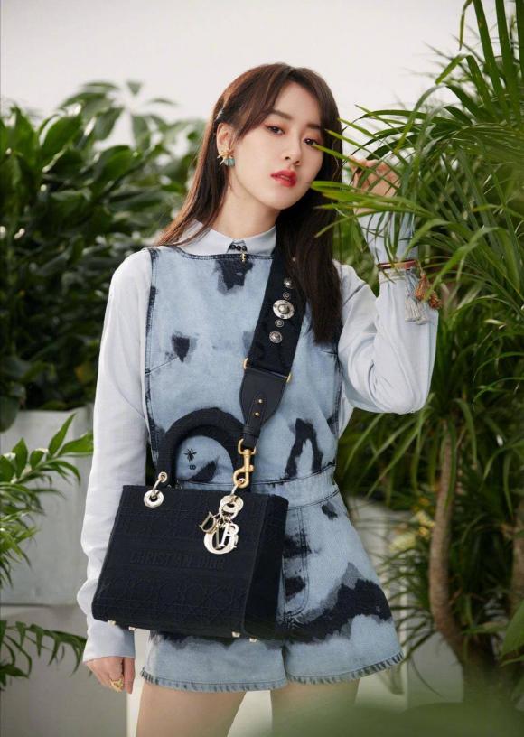 Sơ mi chỉ mặc được với quần âu? Sai rồi, thành thạo 3 kỹ năng phối đồ này, áo sơ mi cũng có thể biến tấu theo nhiều phong cách-3