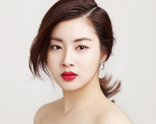 Phụ nữ sở hữu nét phúc tướng này càng về hậu vận càng viên mãn, giàu sang phú quý không ai bằng-2