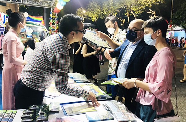 Hà Nội - Đến để yêu: Giới thiệu nhiều điểm đến du lịch hấp dẫn-5