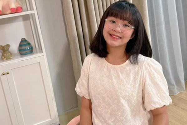 Con gái MC Diệp Chi 11 tuổi đã cao hơn mẹ, ngày càng ra dáng thiếu nữ | Tin  tức Online