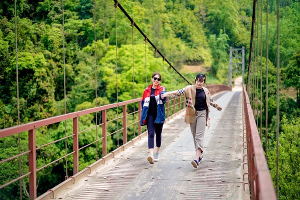 Con gái MC Diệp Chi 11 tuổi đã cao hơn mẹ, ngày càng ra dáng thiếu nữ-2