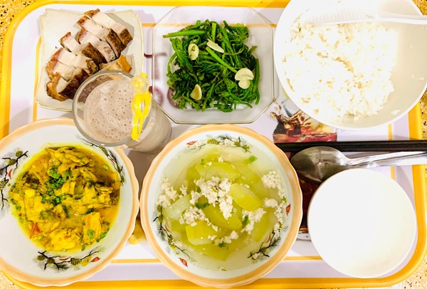 Mâm cơm ở cữ chị dâu nấu cho em chồng ngon miệng, đủ chất, thực đơn đa dạng ăn nhiều cũng không chán-4