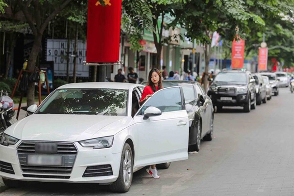 Tuổi 33, diễn viên Midu độc thân giàu có cỡ nào?-2