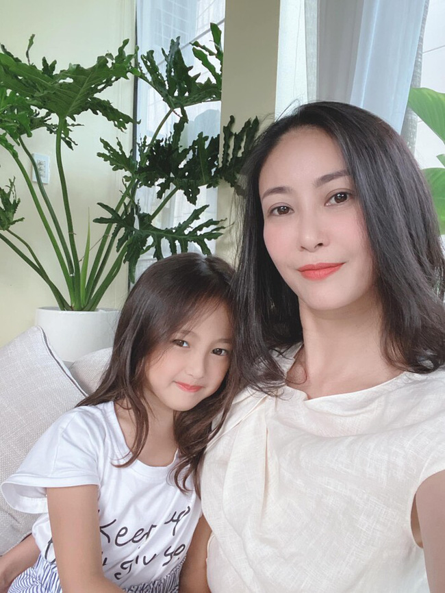 Lấy chồng đại gia, sống trong gia đình có con riêng, con chung nhưng cách Hà Kiều Anh ứng xử và dạy các con mới đáng ngưỡng mộ-7