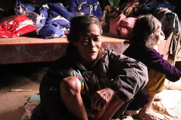 Con trai 4 tuổi mất tích bí ẩn, mẹ đau đớn uống thuốc diệt cỏ tự tử-4