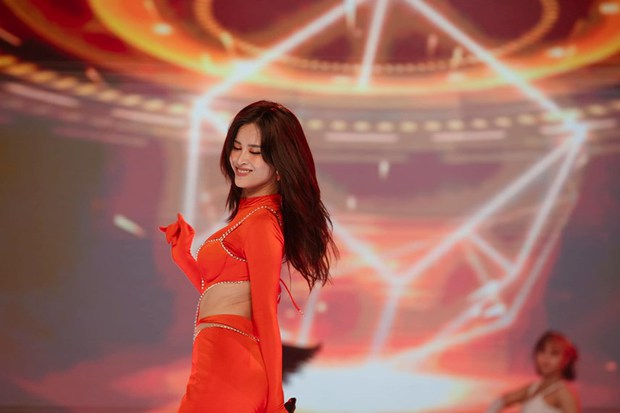 Đông Nhi: 14 năm ca hát và loạt scandal gây thất vọng-4