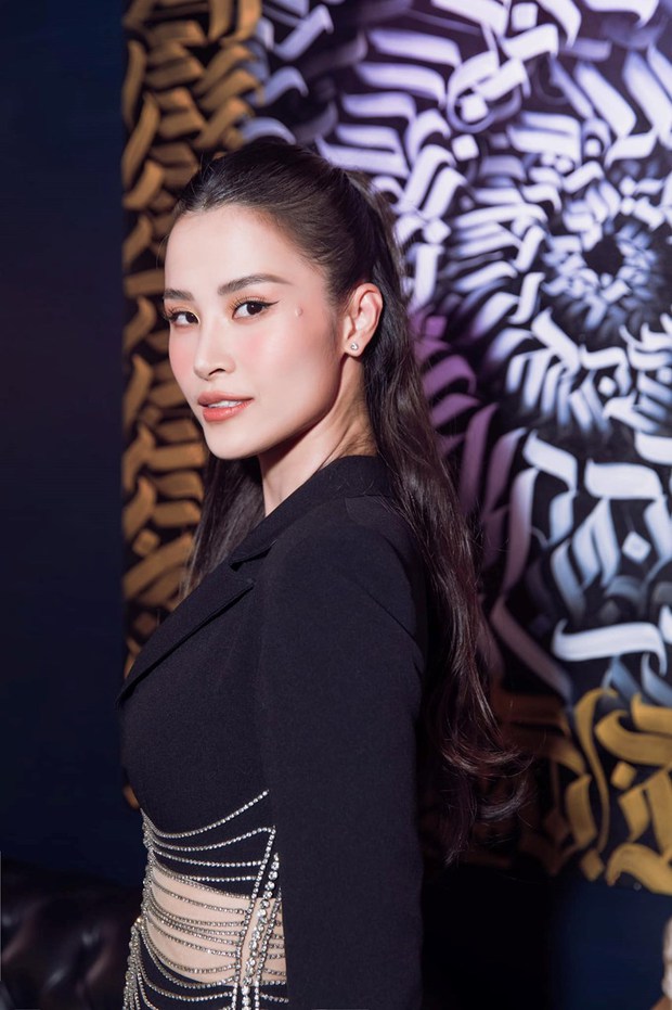 Đông Nhi: 14 năm ca hát và loạt scandal gây thất vọng-5