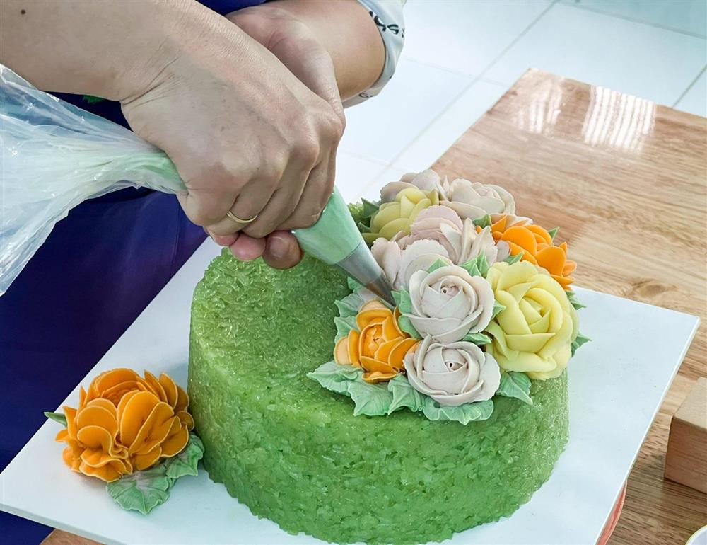 Mẹ bỉm sữa thoát nghèo nhờ trồng hoa lên dĩa xôi kiếm 40 triệu đồng/tháng-3