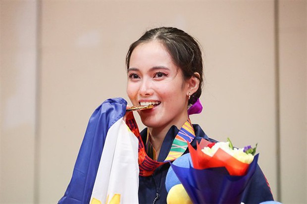 Nhan sắc gây xao xuyến của Nữ thần Philippines” SEA Games năm nay: Con gái đánh võ thì ra vẫn có thể dịu dàng cuốn hút đến thế-2
