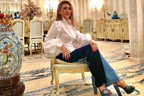 Những đại gia sống tiết kiệm” nổi tiếng: Người tích cực cầm nhầm, người cả đời chỉ mặc 2 bộ quần áo dù sở hữu gia tài giàu có-6