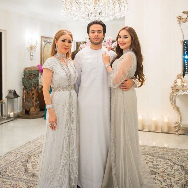 Tiêu vặt 7 tỷ/ tháng, vợ 5 của tỷ phú Dubai mỗi ngày chỉ việc mặc đẹp để chồng ngắm-12