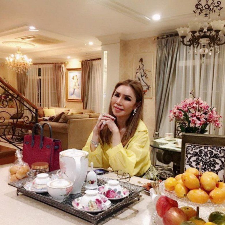 Tiêu vặt 7 tỷ/ tháng, vợ 5 của tỷ phú Dubai mỗi ngày chỉ việc mặc đẹp để chồng ngắm-8