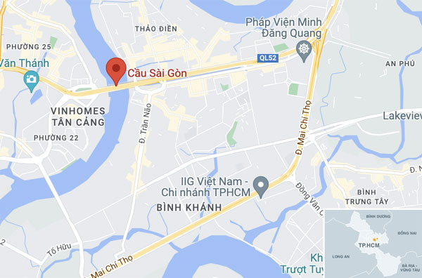 Dầu nhớt đổ xuống đường, nhiều người trượt té ở cầu Sài Gòn-3