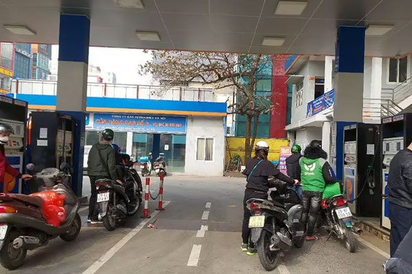 Giá xăng nguy cơ tăng vượt 30.000 đồng/lít-1