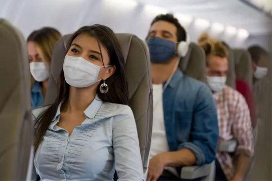 Châu Âu bỏ quy định mang khẩu trang trên máy bay, trong sân bay