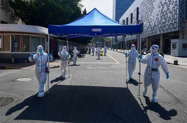 Châu Âu bỏ quy định mang khẩu trang trên máy bay, trong sân bay-2