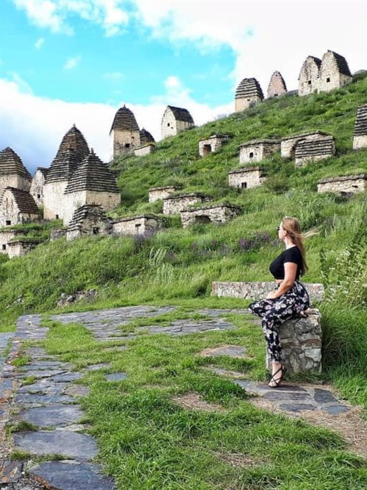 Ngôi làng đẹp như tranh vẽ nhưng mang cái tên chết chóc, ẩn chứa bí mật khiến du khách muốn chùn chân-11