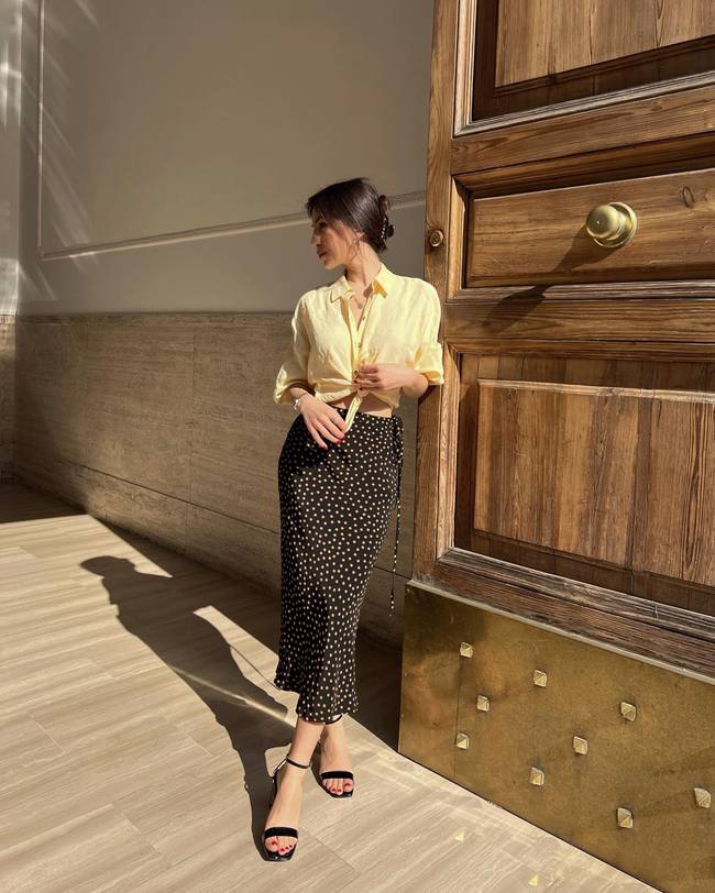 Kết hợp váy với sandal, phụ nữ Pháp có 12 set trang phục đẹp long lanh-8