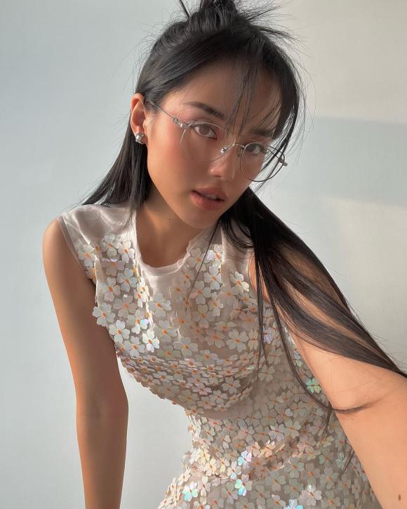 Cô em Trendy Khánh Linh khoe không gian bên trong căn penthouse duplex siêu sang-13