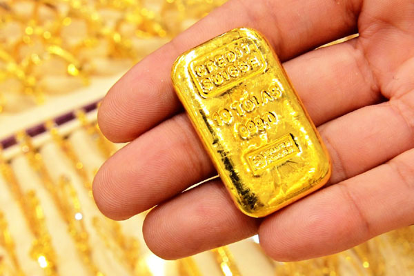 Giá vàng hôm nay 18/5: USD lao dốc, vàng tăng vọt từ đáy-2