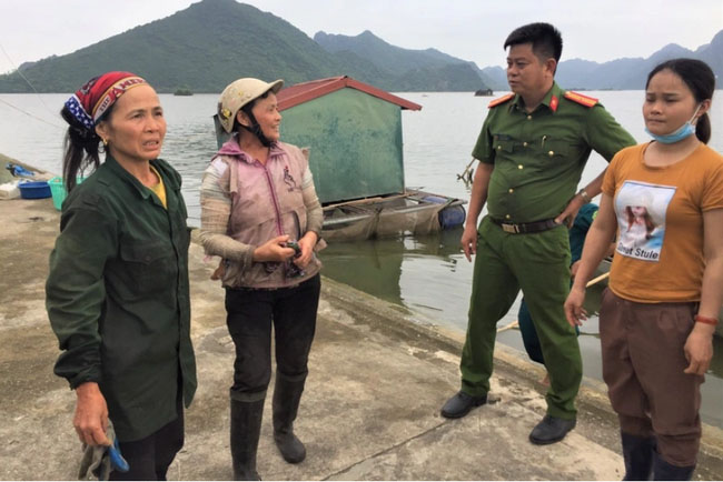 70 người tìm kiếm 2 phụ nữ đi bắt ốc bị lạc vào rừng sâu ở Ninh Bình-1