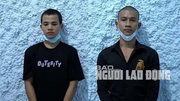 CLIP: Hai bé gái gặp nạn vì không cho tên cướp chụp hình chung-1