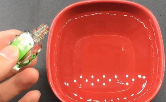 Đặt bát nước này cạnh giường, muỗi không dám lại gần: Cả nhà yên tâm ngủ ngon-1