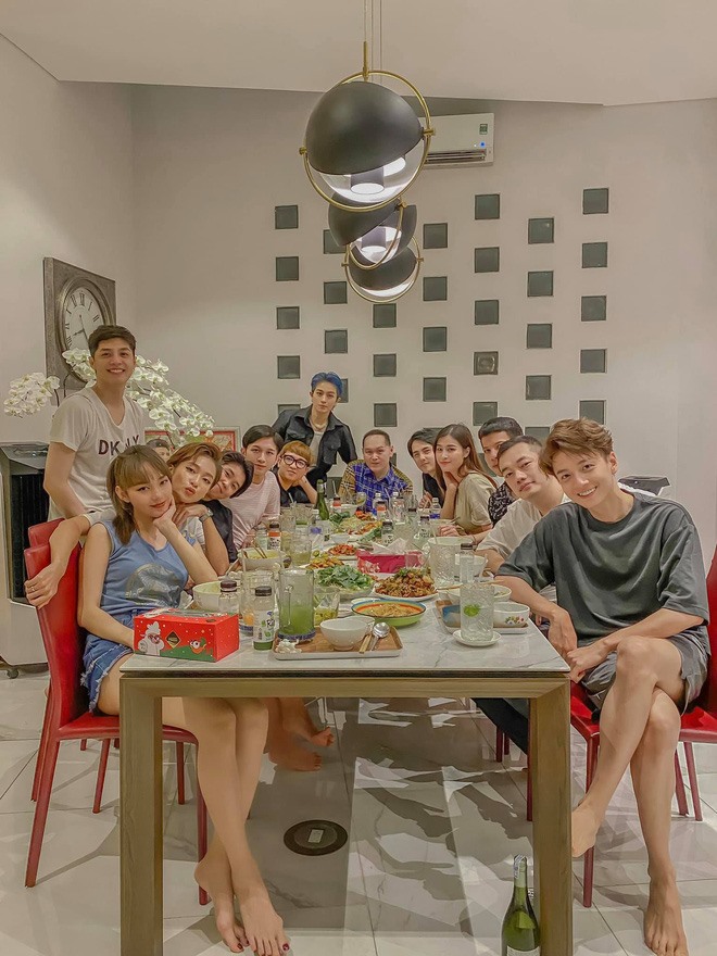 Ngắm loạt biệt thự ở Quận 2 của các ca sĩ nổi tiếng-24