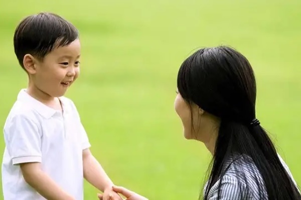 Con cái luôn đối đầu bởi cha mẹ vô tình mắc 4 SAI LẦM: Sửa ngay nếu không hối hận cả đời, đừng đẩy con ra xa vòng tay của mình-4
