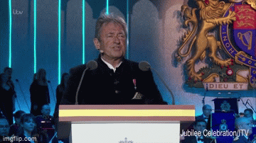 Biểu cảm độc lạ của Nữ hoàng Anh trong sự kiện đầu tiên mừng đại lễ Bạch Kim gây bão truyền thông-2